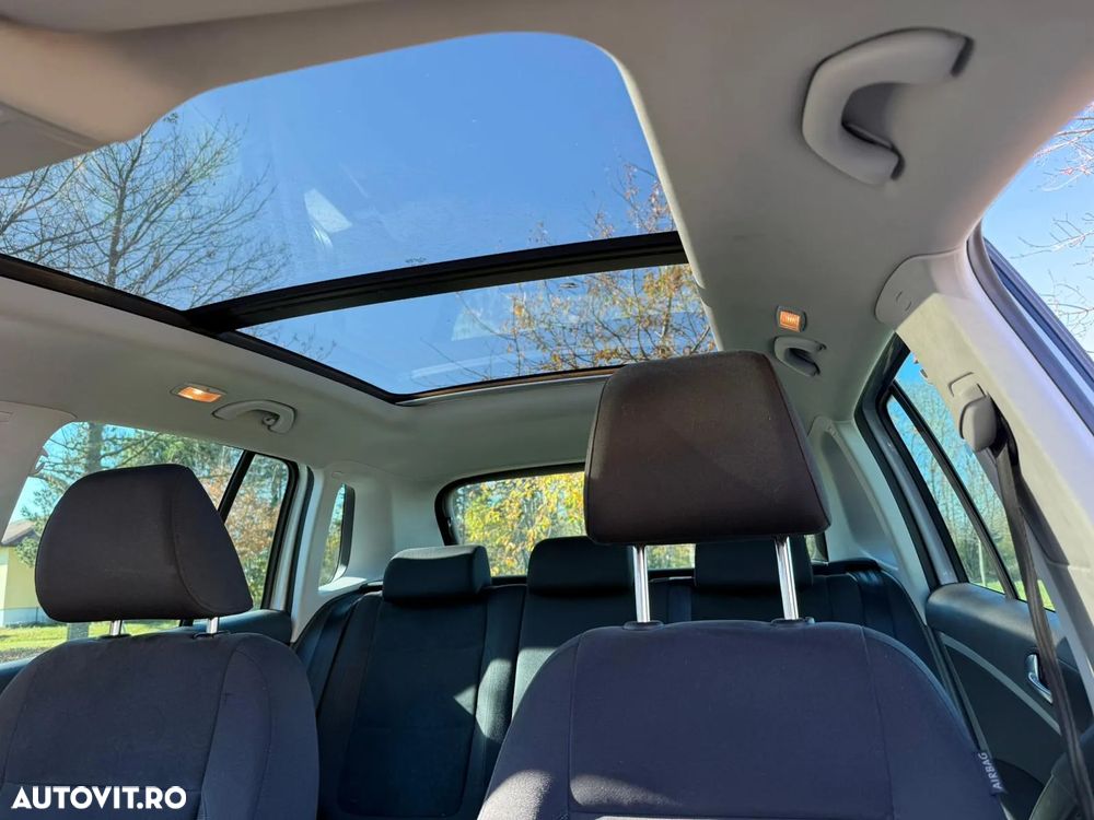 Volkswagen Tiguan 2.0 TDI 4Motion DSG Sport & Style - 10