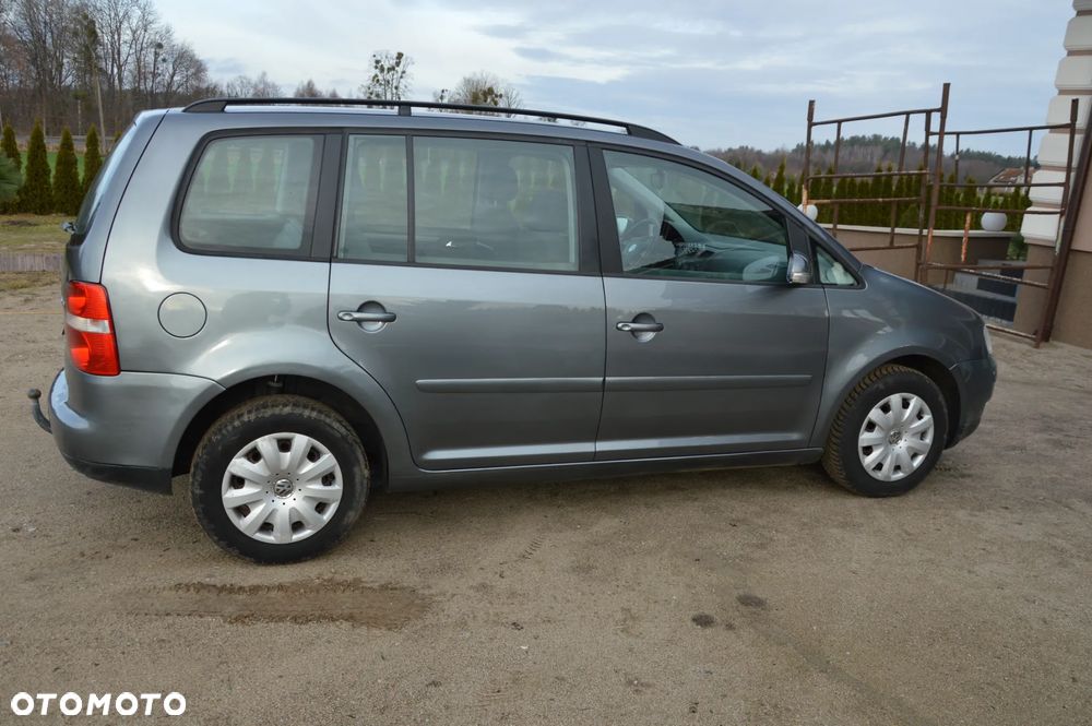 Volkswagen Touran 2.0 TDI Trendline - 18