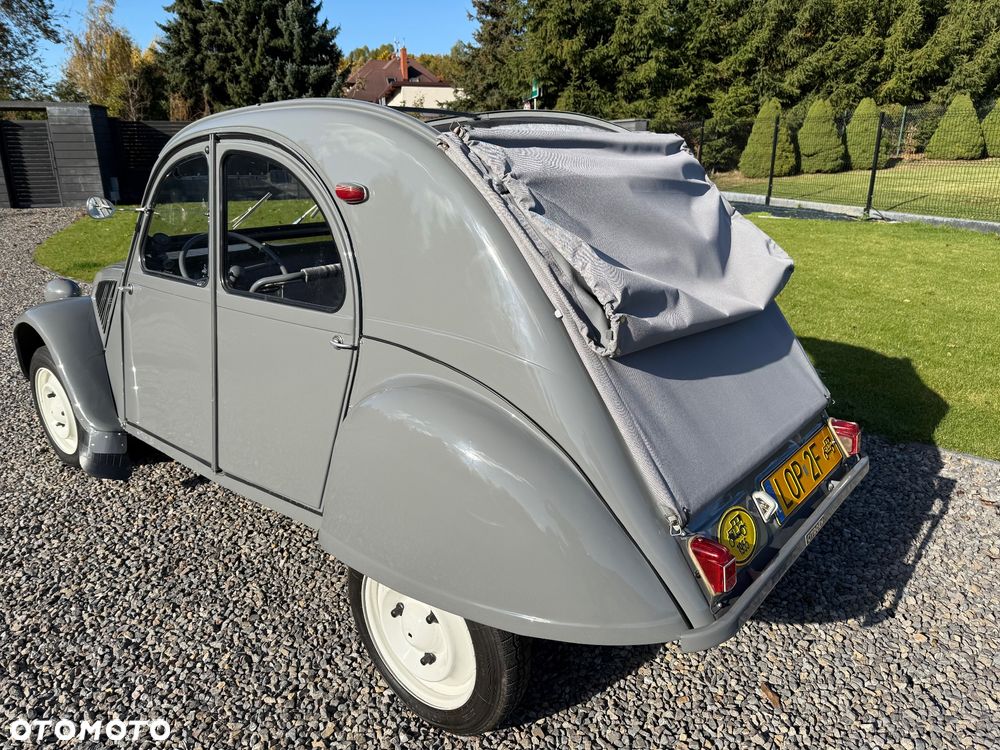 Citroën 2 CV - 12