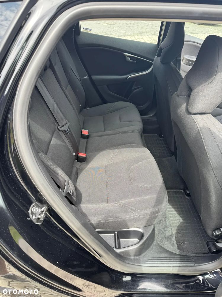 Volvo V40 D2 Kinetic - 13