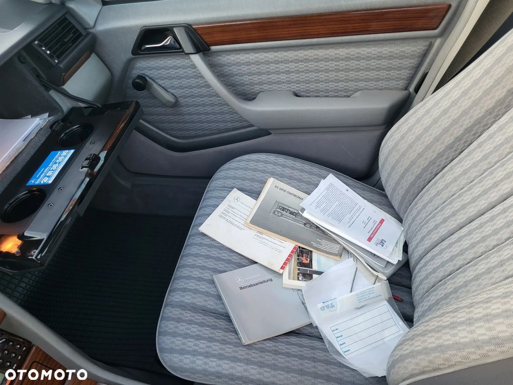 Mercedes-Benz W124 (1984-1993) - 21