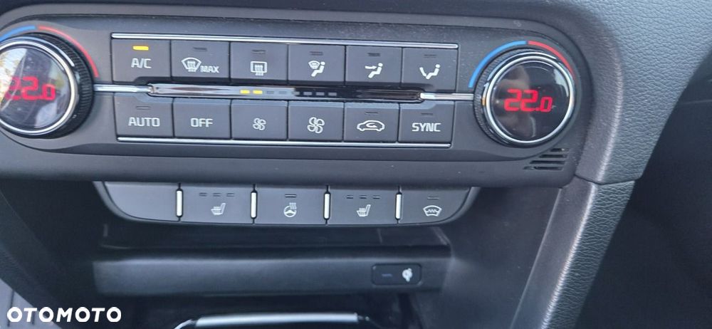 Kia ProCeed 1.6 T-GDI GT DCT - 21