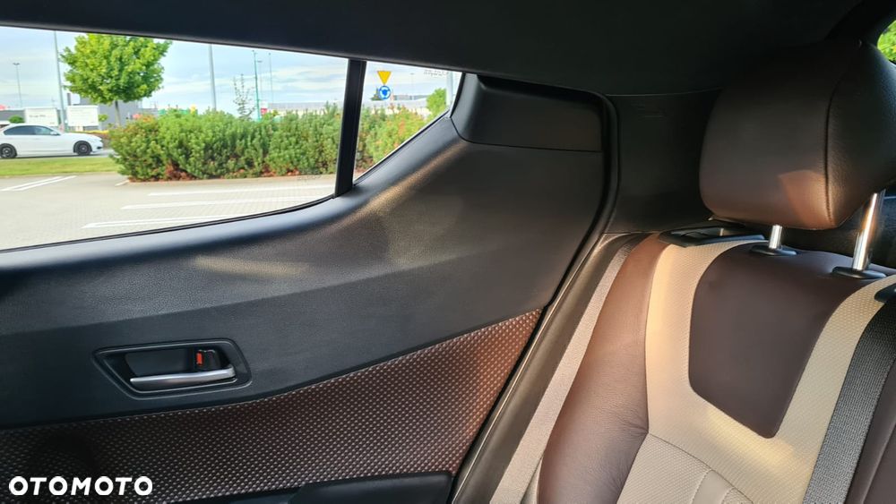 Toyota C-HR 1.2 T Premium - 18