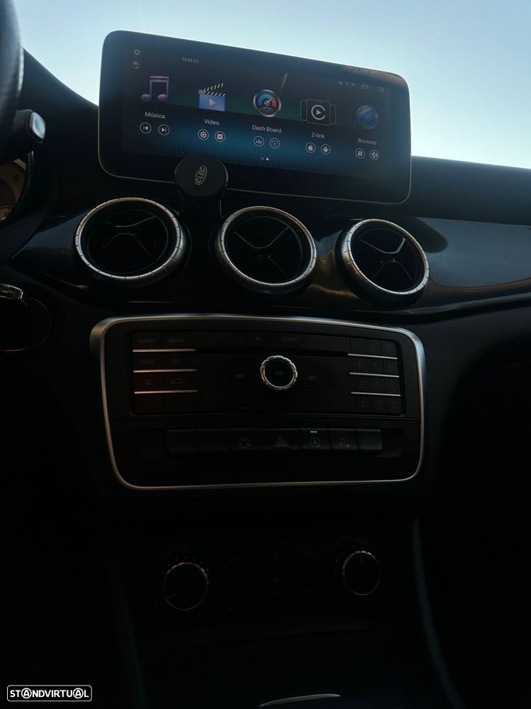 Mercedes-Benz CLA 180 CDI AMG Line Aut. - 52