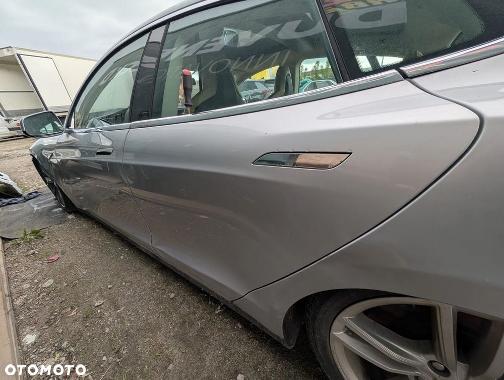 DRZWI LEWE TYŁ TESLA S 2014 PMSS