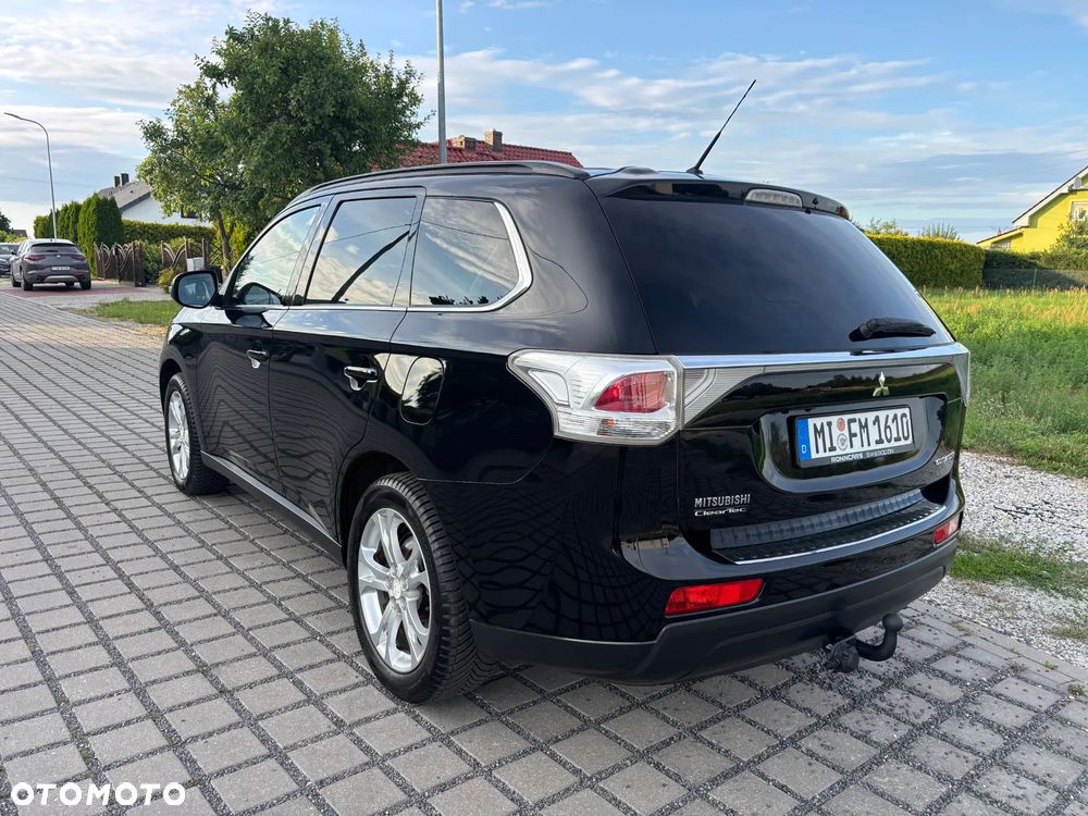 Mitsubishi Outlander 2.2 DI-D 4WD Diamant Edition - 14