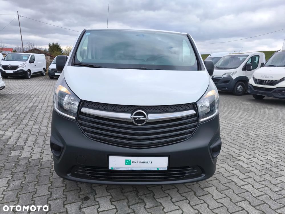 Opel Vivaro - 8