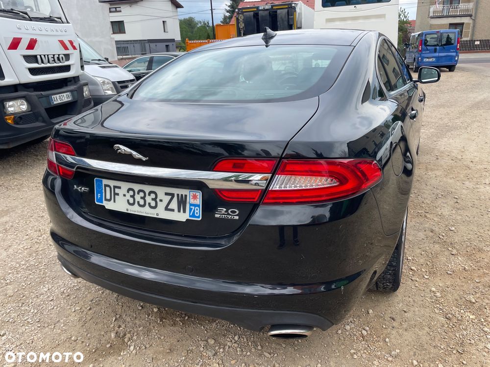 Jaguar XF - 10