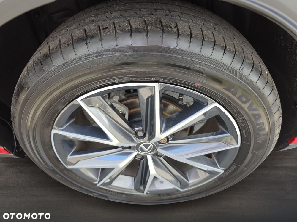 Lexus LBX 1.5 Hybrid Emotion - 27