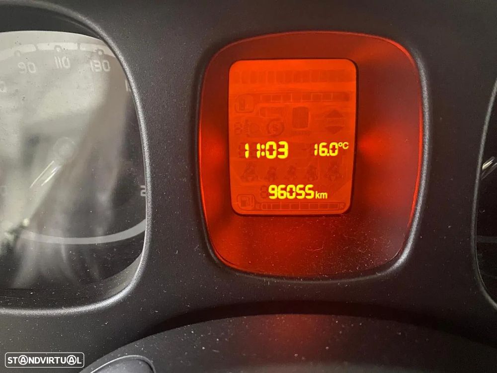Fiat Panda 1.0 Hybrid Sport — fotografia 10