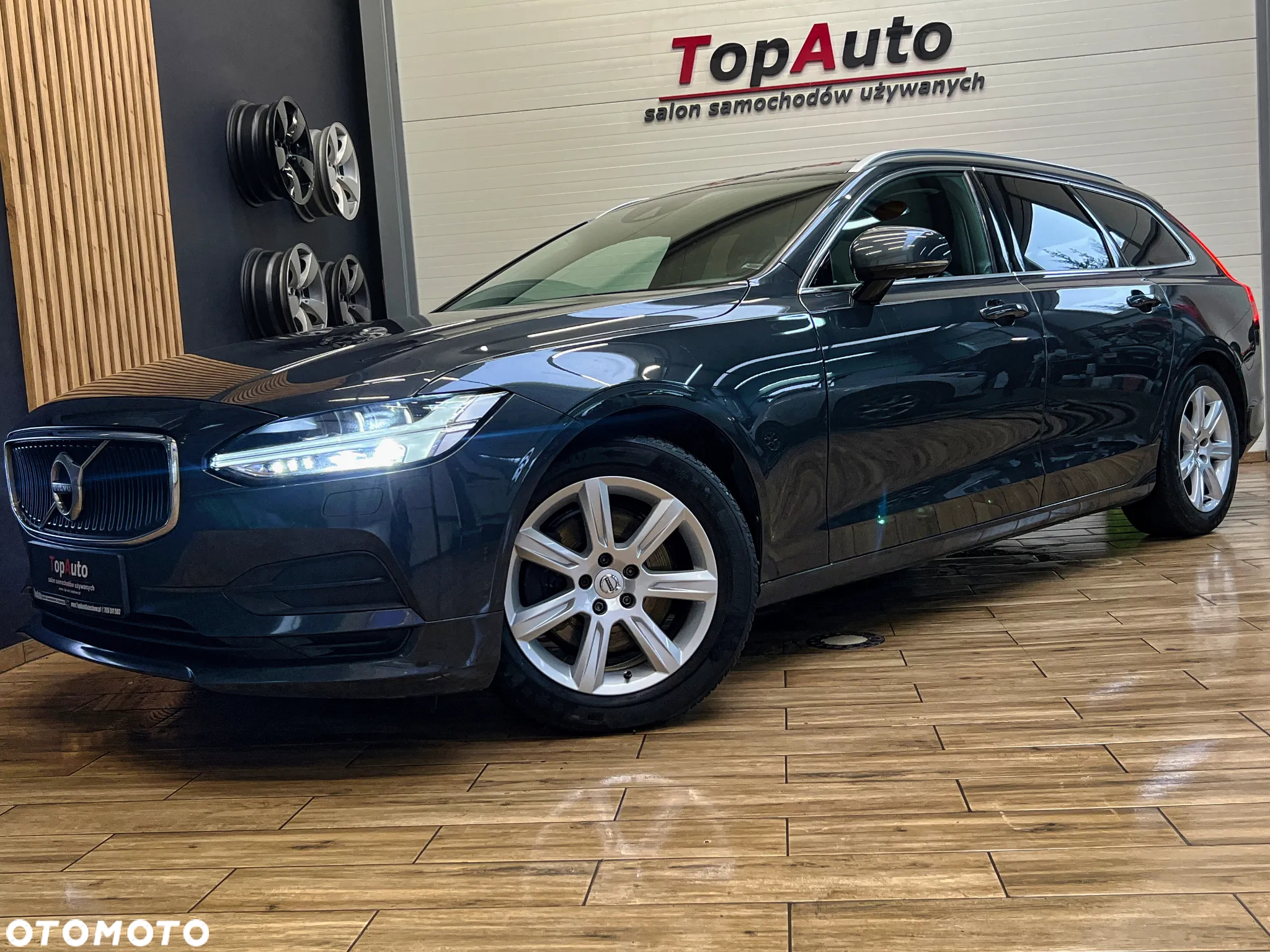 Volvo V90 D4 Momentum Pro - 16