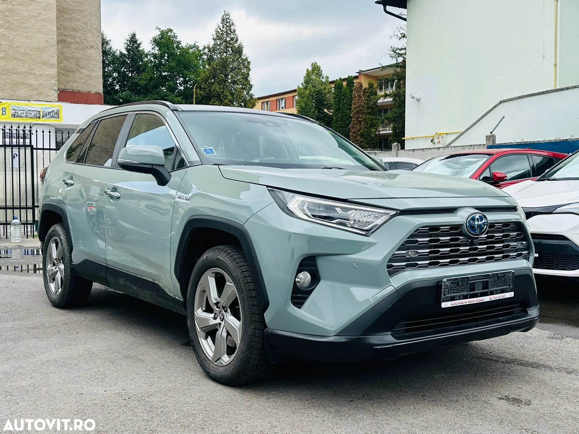 Toyota RAV4 2.5 Hybrid VVT-iE 4x4 Luxury - 2