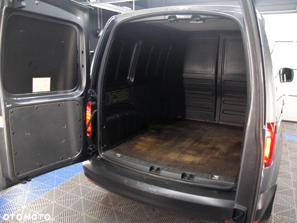 Volkswagen Caddy Maxi - 17