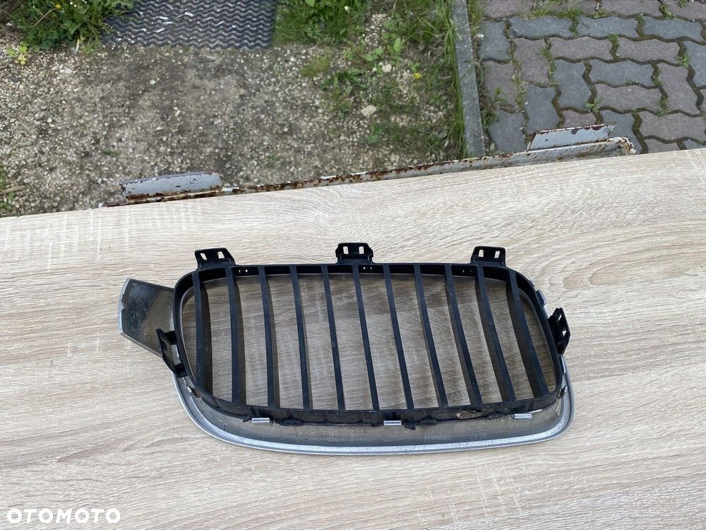 ATRAPA LEWA GRILL BMW 3 F30 F31 51137255411 ORYGINALNA - 4