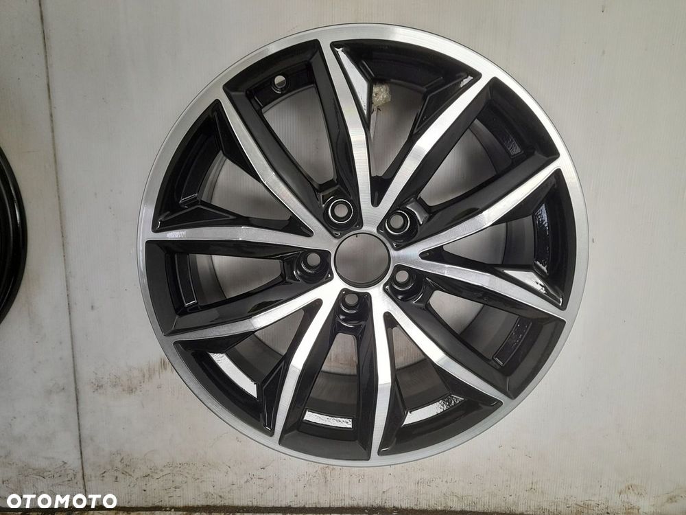 Felgi aluminiowe Audi OE 80A601025 7.0" x 17" 5x112 ET34 - 4