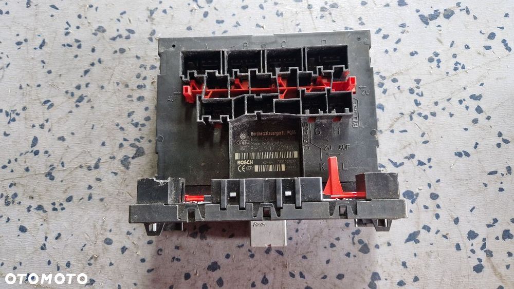 AUDI A3 8P MODUŁ BORDNETZ 8P0907279A - 1