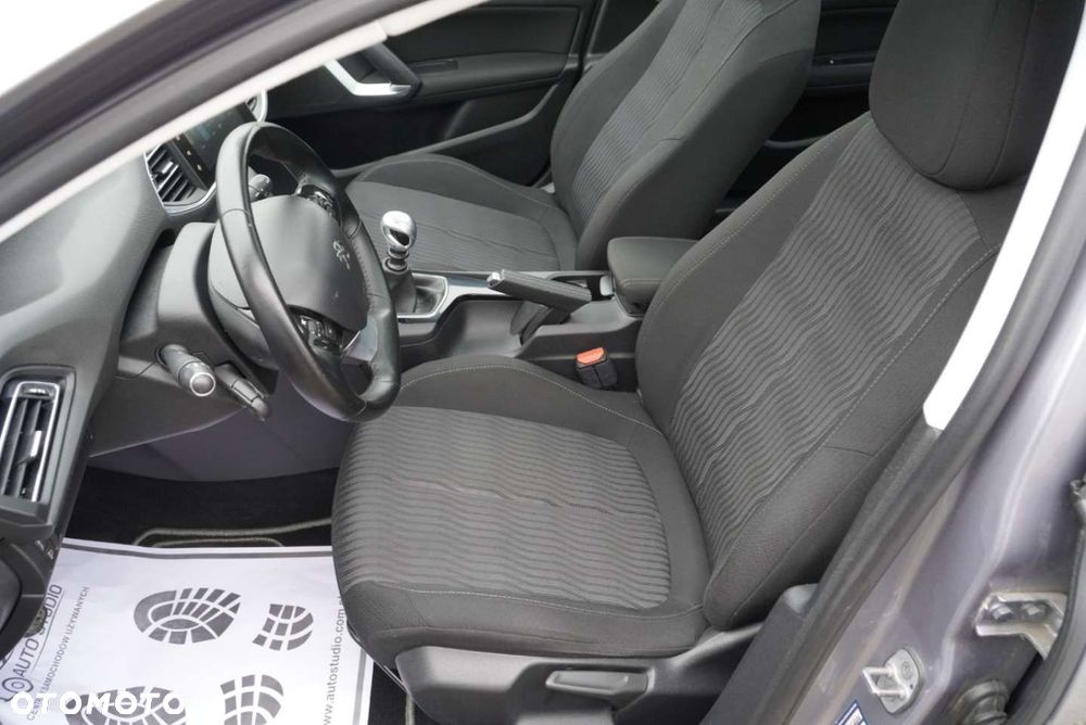 Peugeot 308 BlueHDi 120 Stop & Start Style - 11