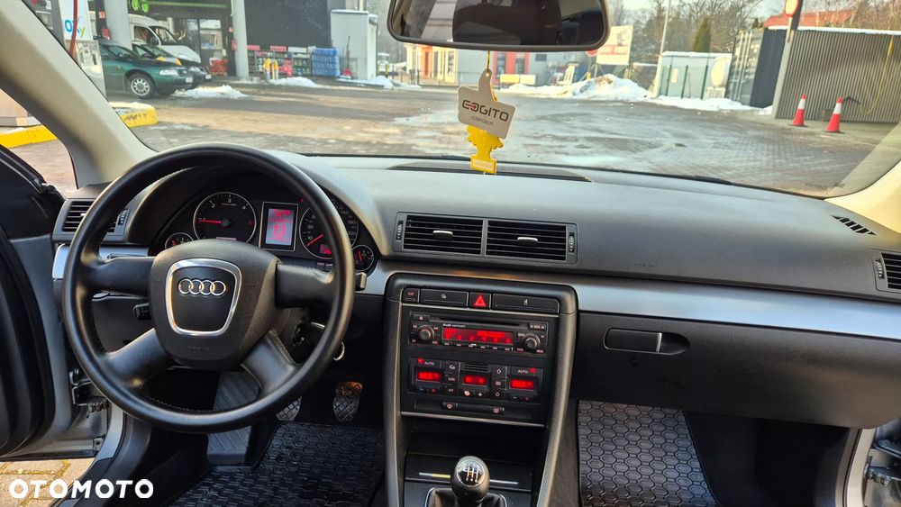 Audi A4 Limousine 2.0 TDI DPF - 11