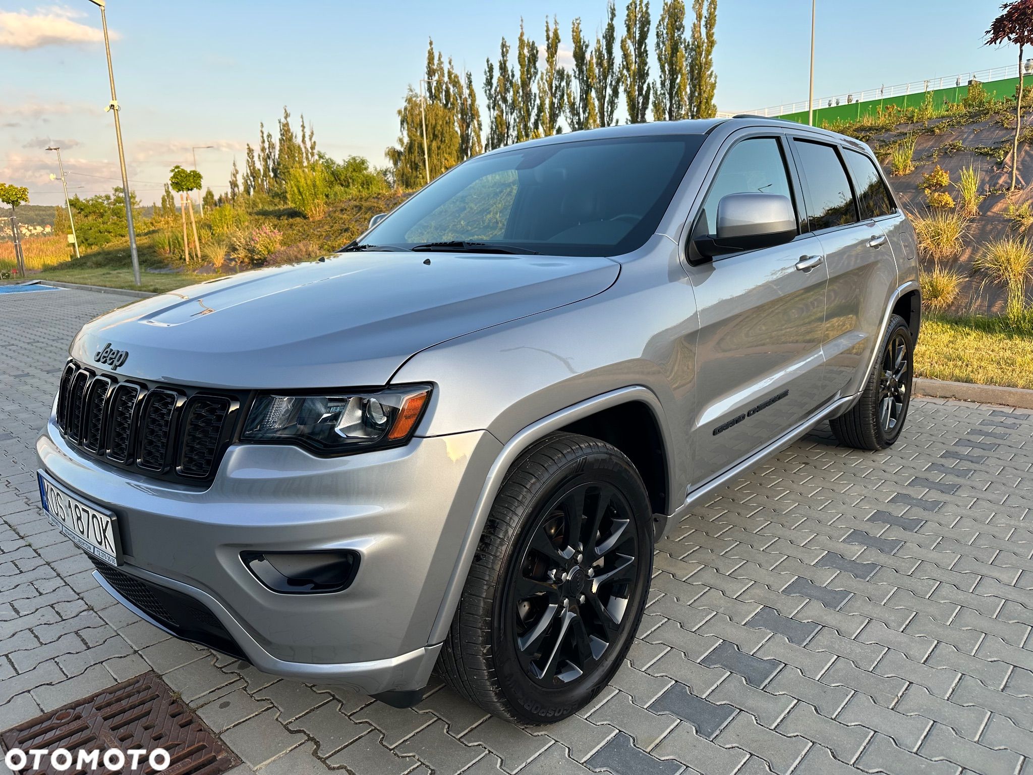 Jeep Grand Cherokee - 1