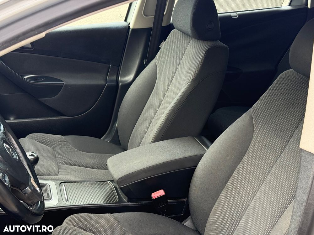 Volkswagen Passat 2.0 TDI DPF Comfortline Blue Motion Technology - 9