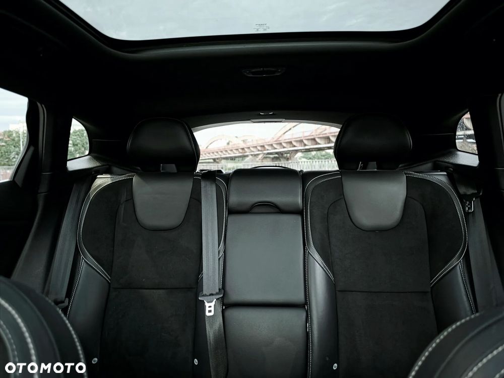 Volvo V40 T3 Drive-E R-Design Momentum - 22