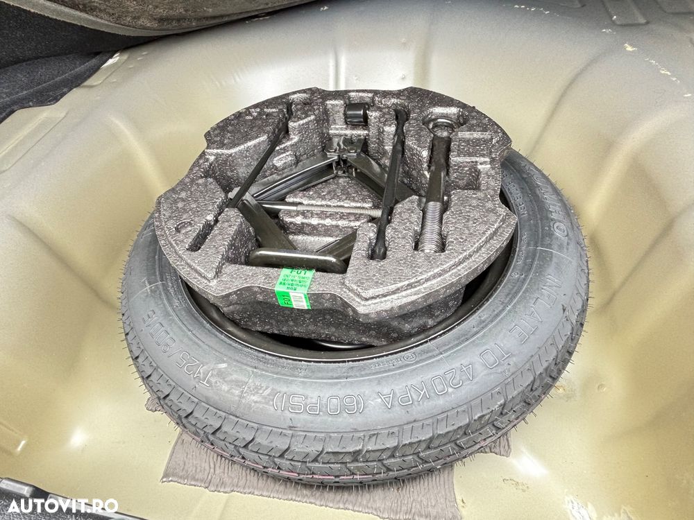 Hyundai Elantra 1.6 l 123 CP CVT Highway - 21