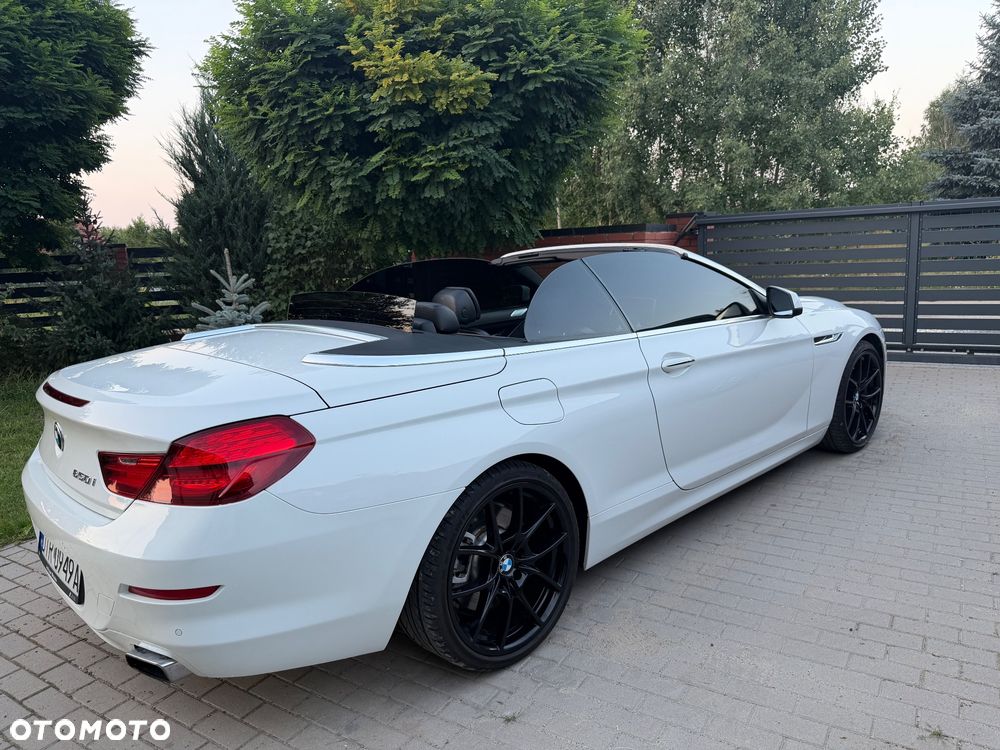BMW Seria 6 650i - 8