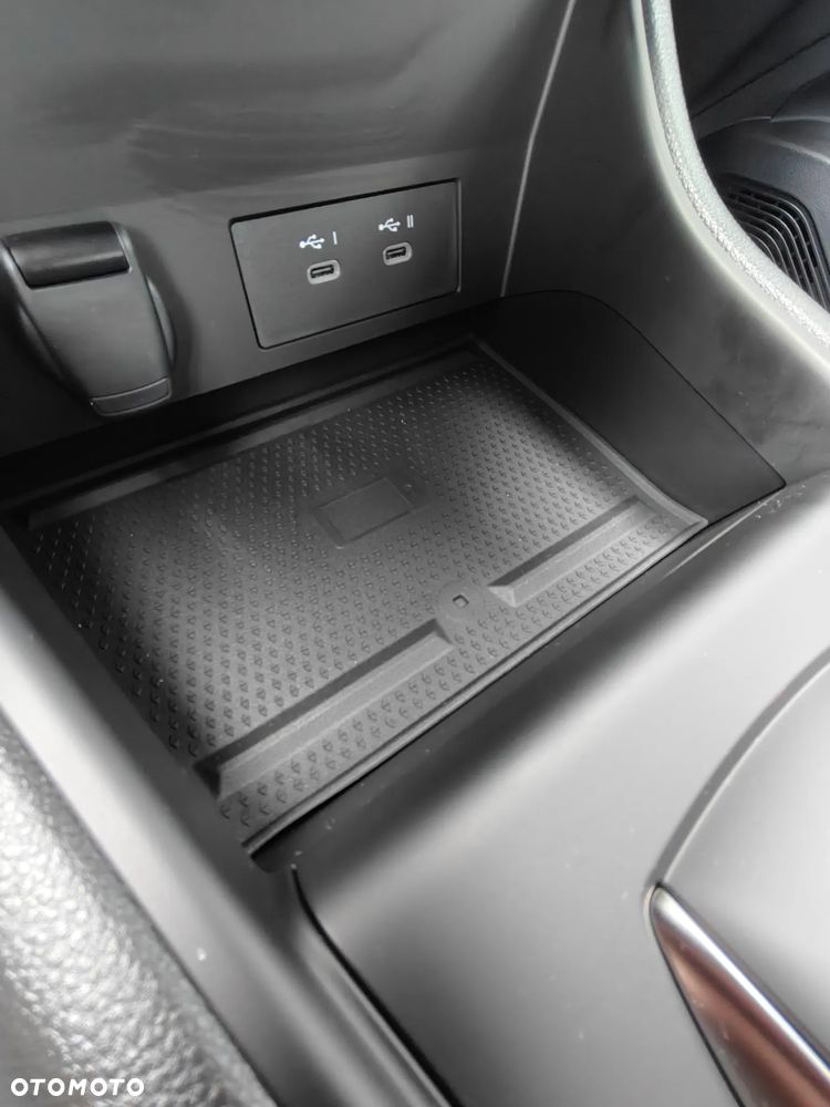 Renault Captur 1.3 TCe mHEV Techno EDC - 16