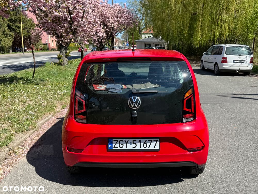 Volkswagen up! Active - 5