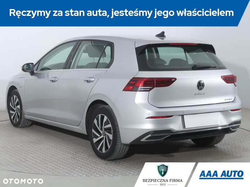 Volkswagen Golf - 5