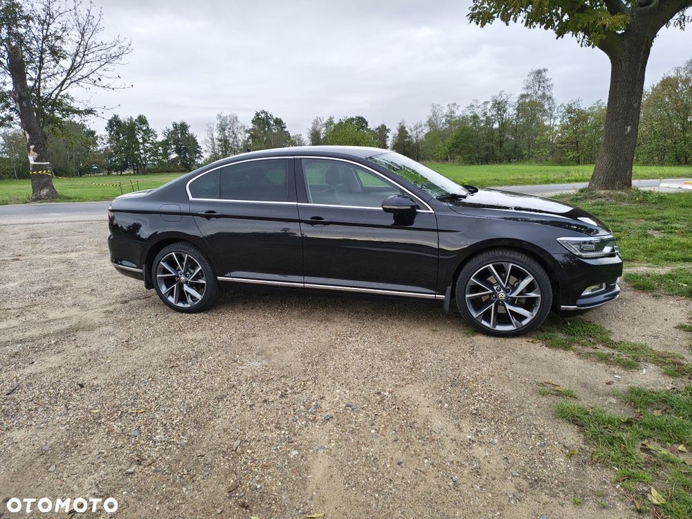 Volkswagen Passat - 4