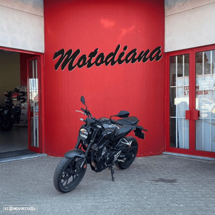 Honda CB 125R - 1