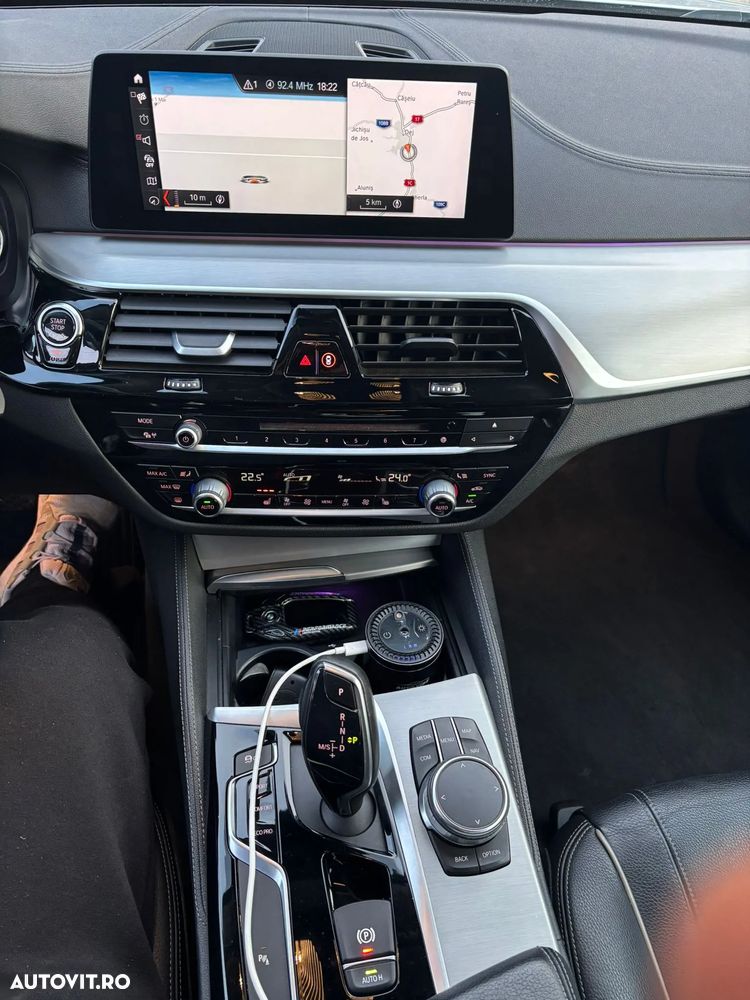 BMW Seria 5 520d xDrive AT - 14