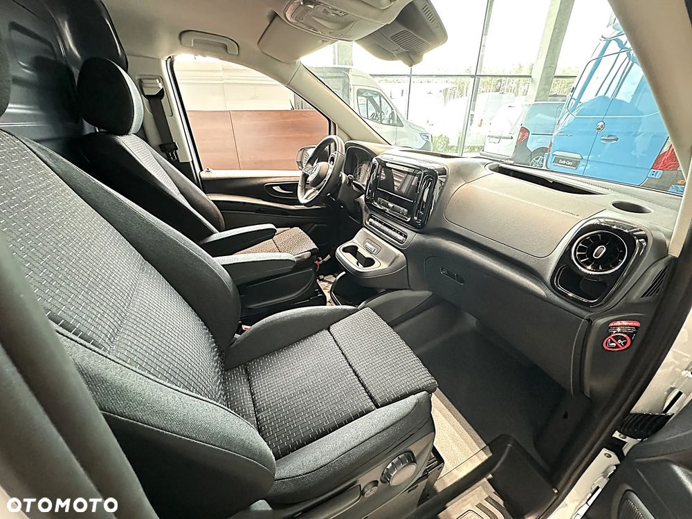 Mercedes-Benz eVito 112 Furgon Długi - 15