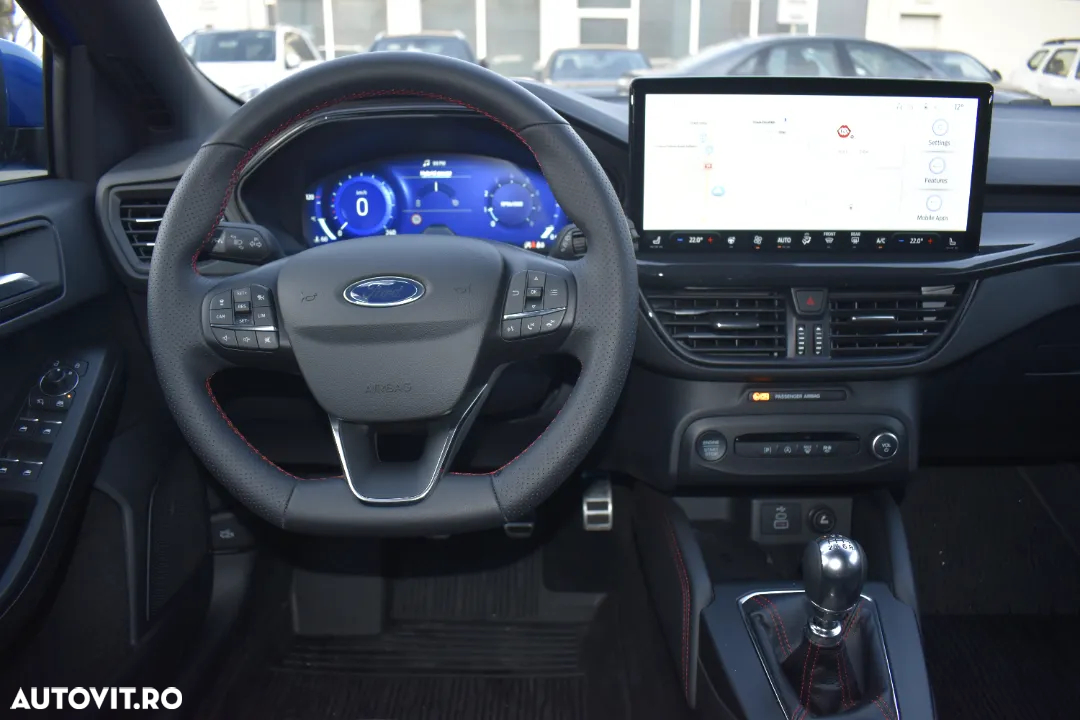 Ford Focus 1.0 EcoBoost MHEV ST-Line X - 12