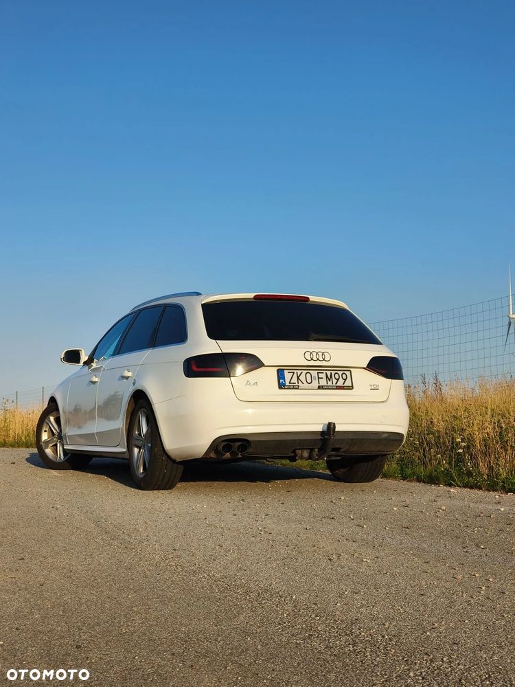 Audi A4 Avant 2.0 TDI Quattro Line - 8