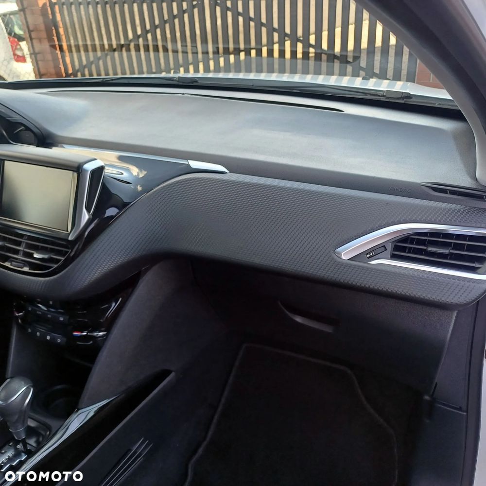 Peugeot 2008 - 19