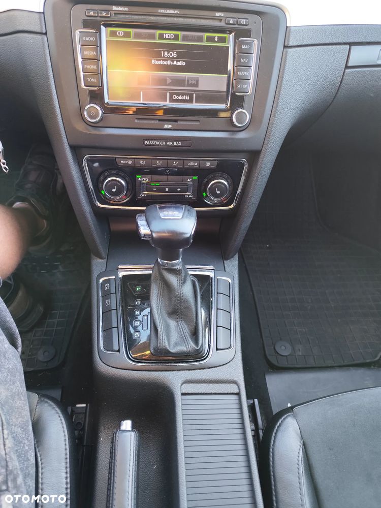 Skoda Superb 2.0 TDI Elegance DSG - 15