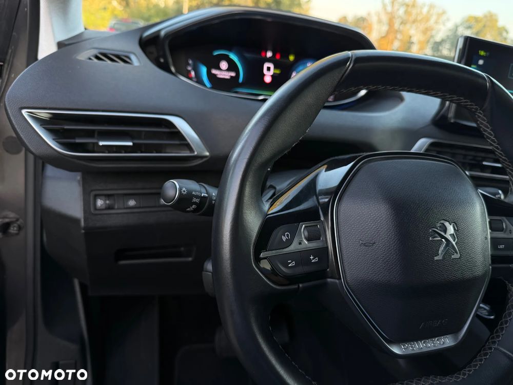 Peugeot 3008 1.6 PureTech Hybrid PHEV Allure Pack S&S EAT8 - 17