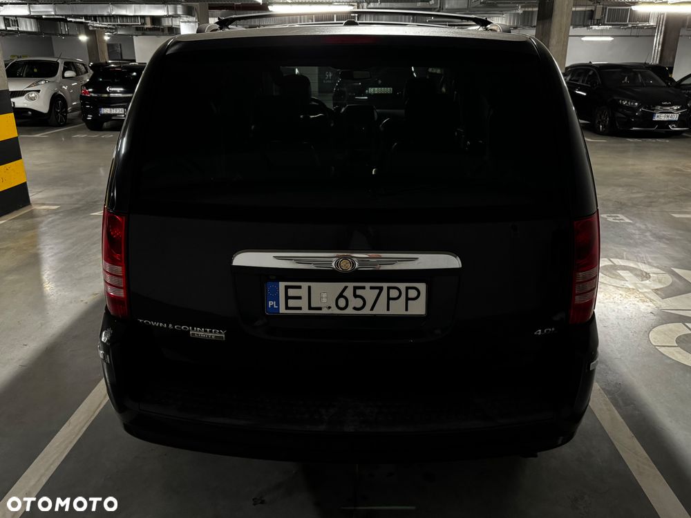 Chrysler Town & Country 4.0 Limited - 6