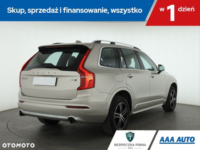 Volvo XC 90 - 6