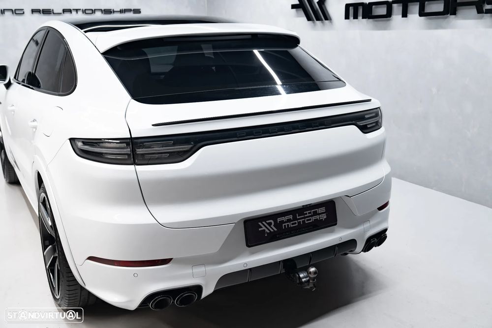 Porsche Cayenne Coupé E-Hybrid - 12