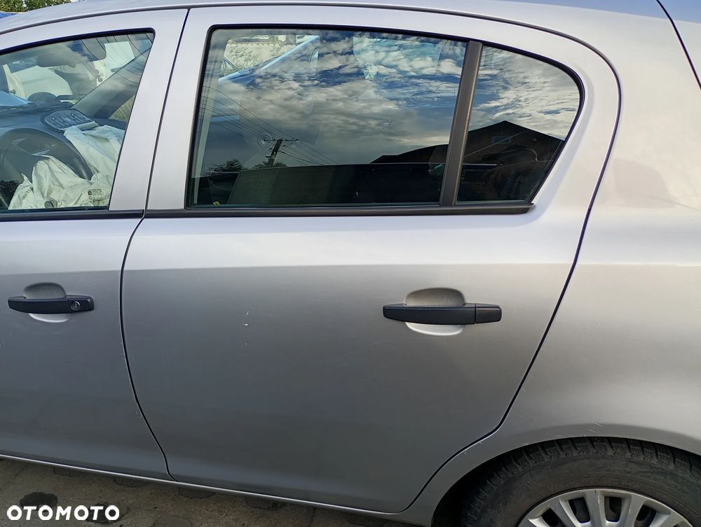 OPEL CORSA D 5d drzwi lewe tylne lewy tył Z157 srebrne - 1