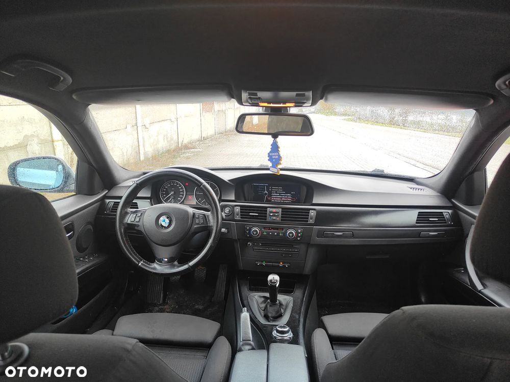 BMW Seria 3 318d - 12