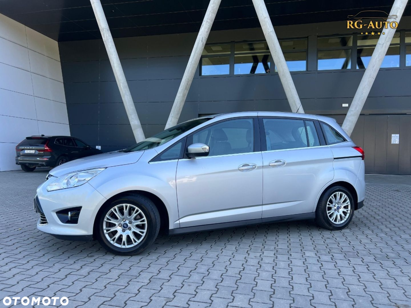Ford Grand C-MAX - 13
