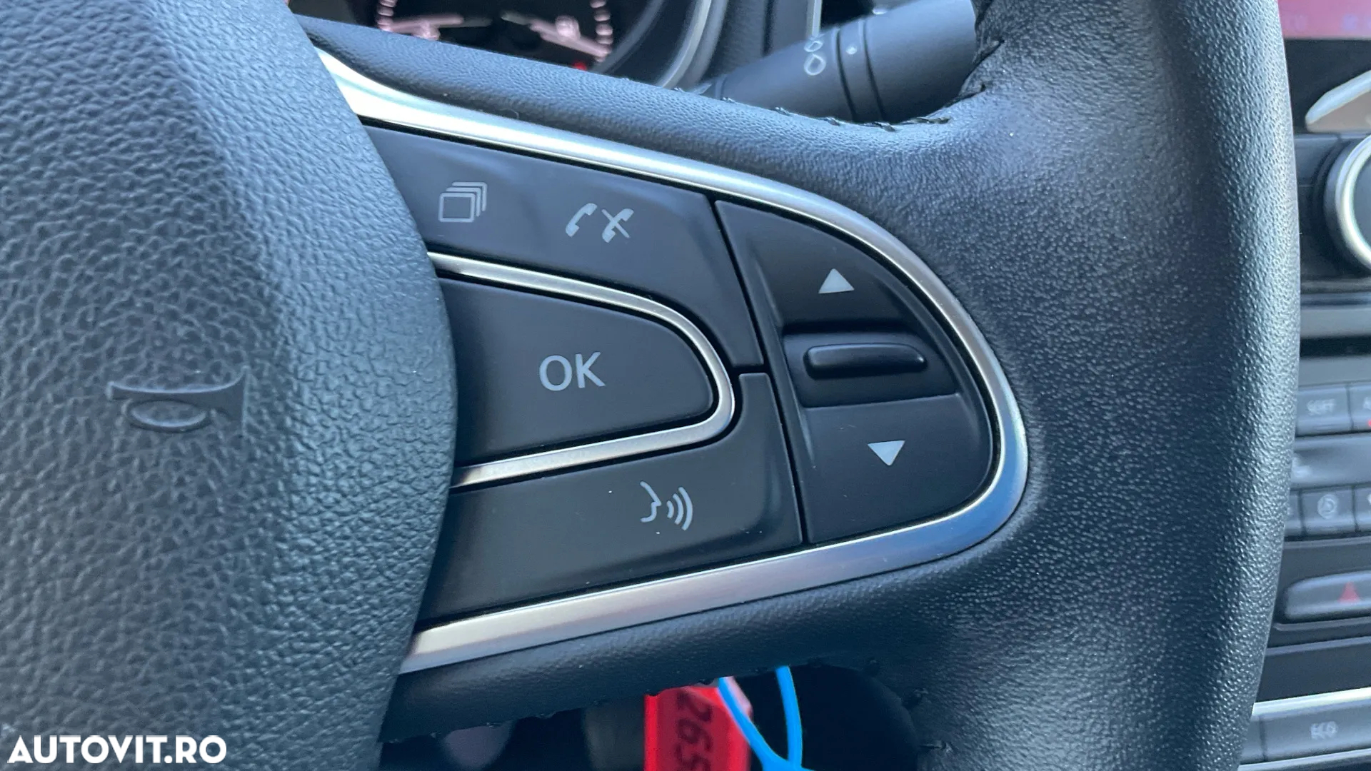 Renault Megane TCe EDC Zen - 10