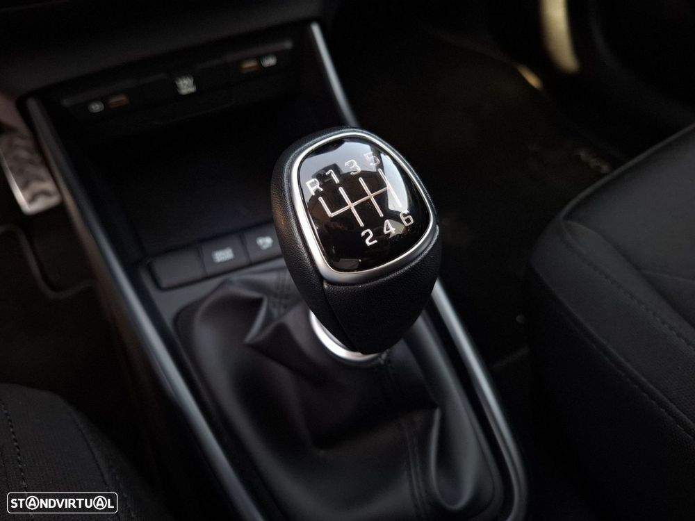 Hyundai Bayon 1.0 T-GDI Premium TT - 17