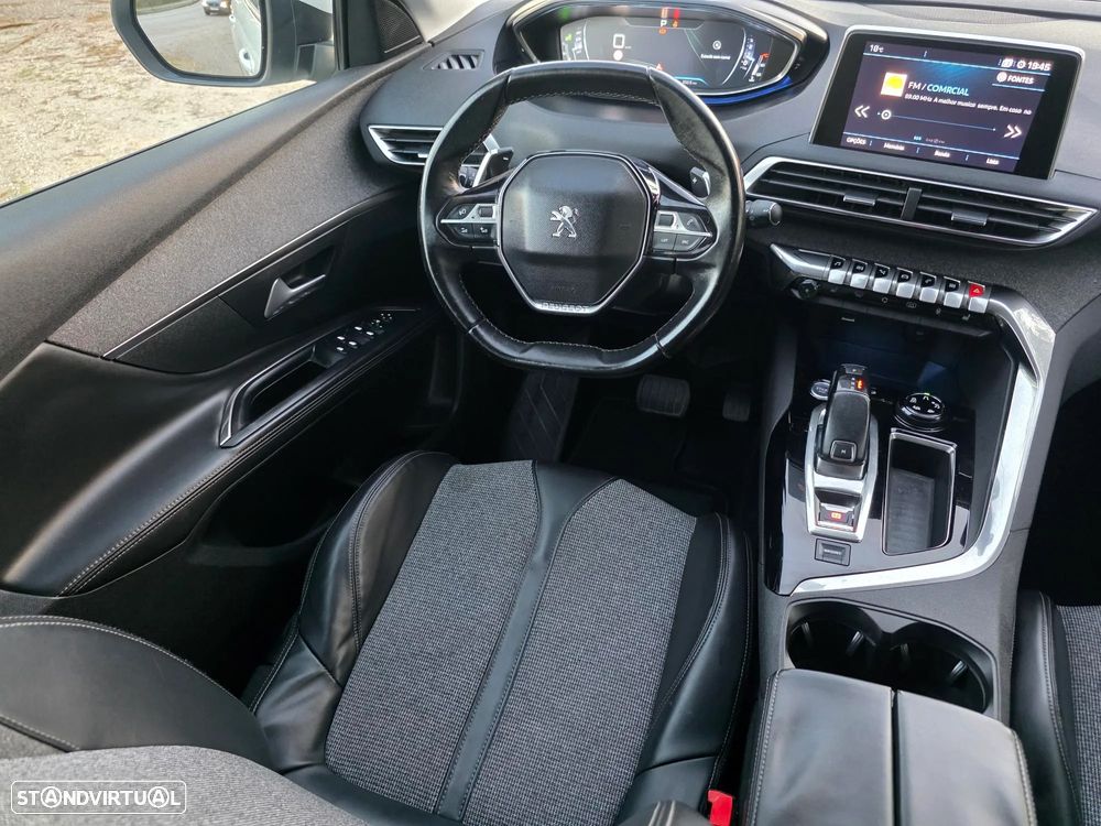 Peugeot 5008 1.2 PureTech Allure EAT6 - 31