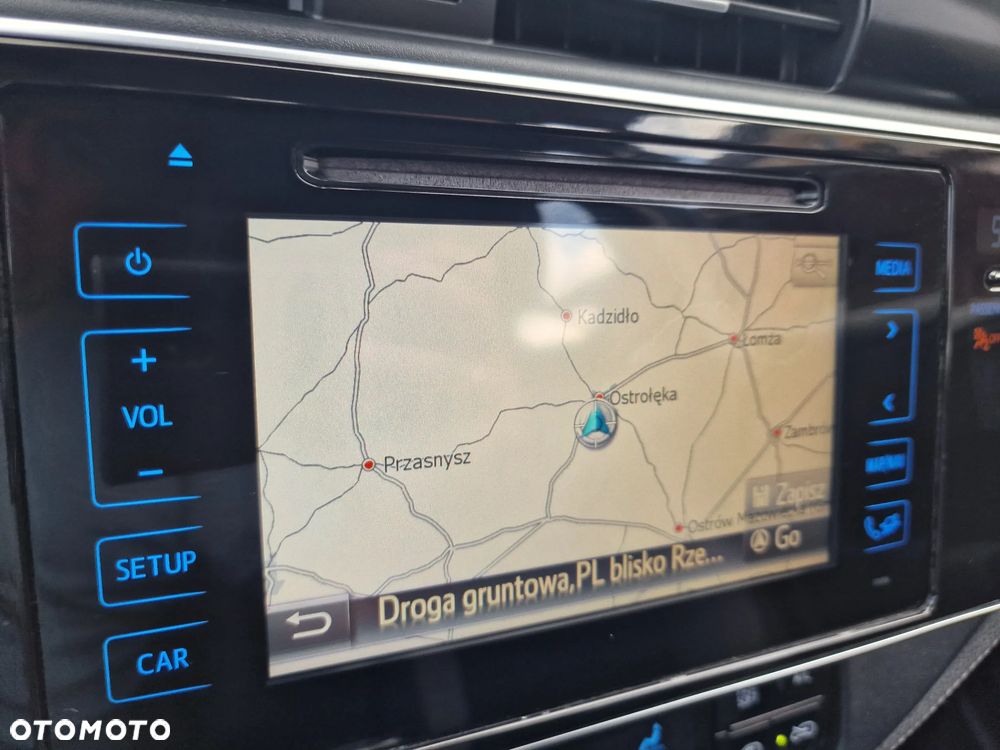 Toyota Auris 1.6 D-4D Prestige - 30