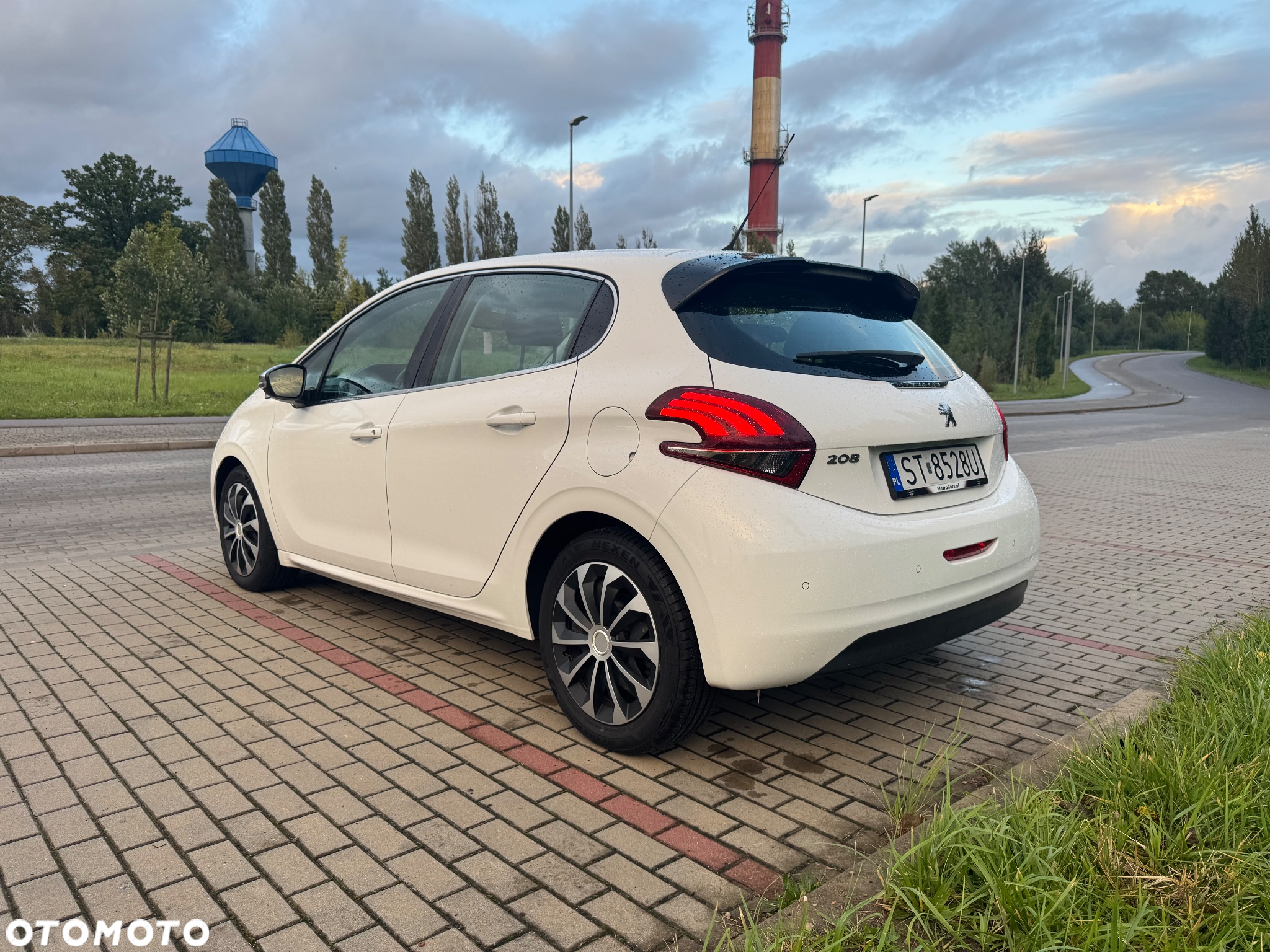 Peugeot 208 - 2